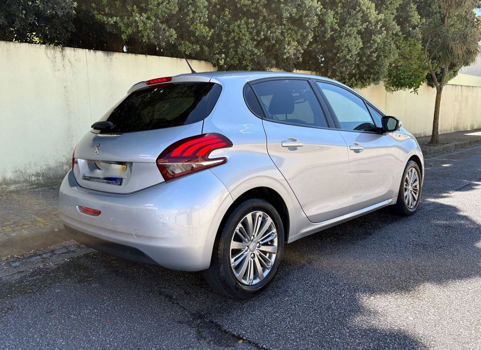 Peugeot 208 1.6 BlueHDi Style