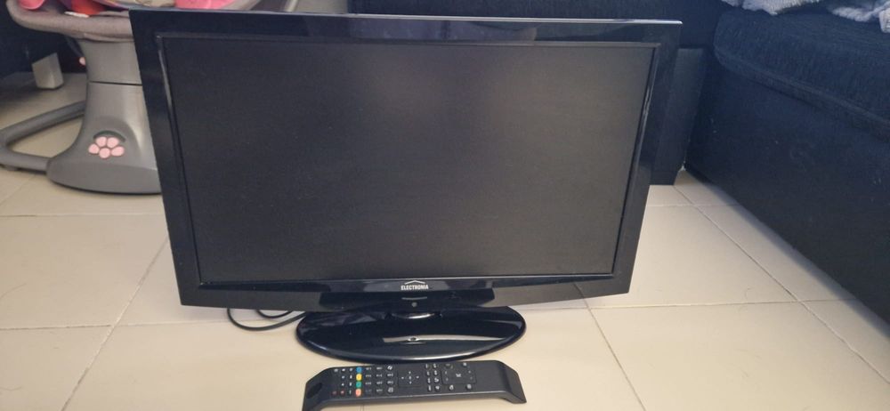 Televisão usada , a funcionar na perfeição