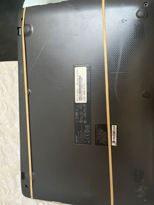 Computador pequeno Acer avariado