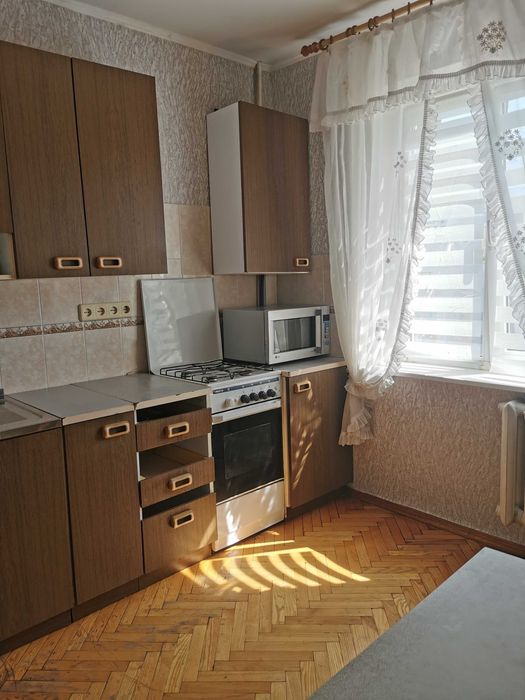 вул. Княжий Затон 12, м Осокорки 12 хв, 5пов, Газ