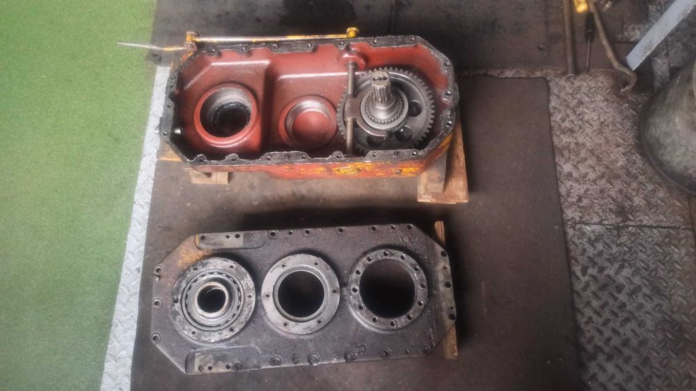 Obudowa Reduktora Ciągnik LKT 81 S TURBO Skrzynia Redukcyjna Reduktor
