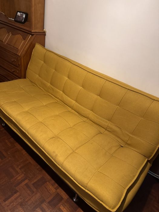 Sofa amarelo como novo