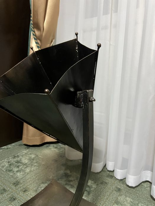 Урна у вигляді парасолі