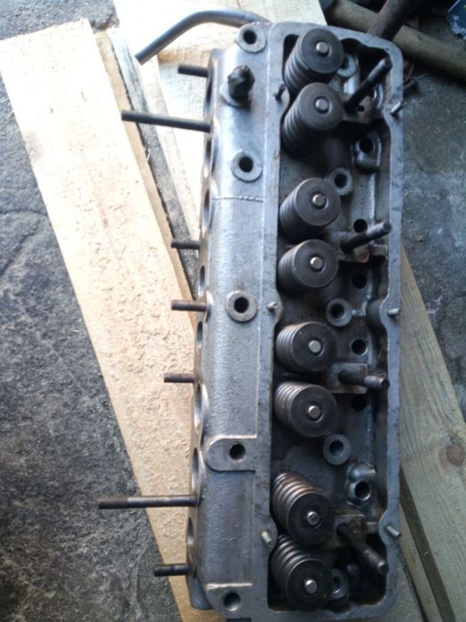 Продам головку газ 24.