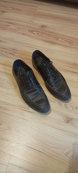Skórzane półbuty firmy Lasocki