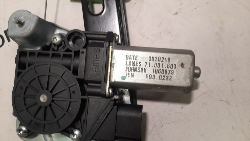 MOTOR SISTEMA ELEVADOR VIDRO PORTA TRASEIRA TRÁS DIREITA 1060079