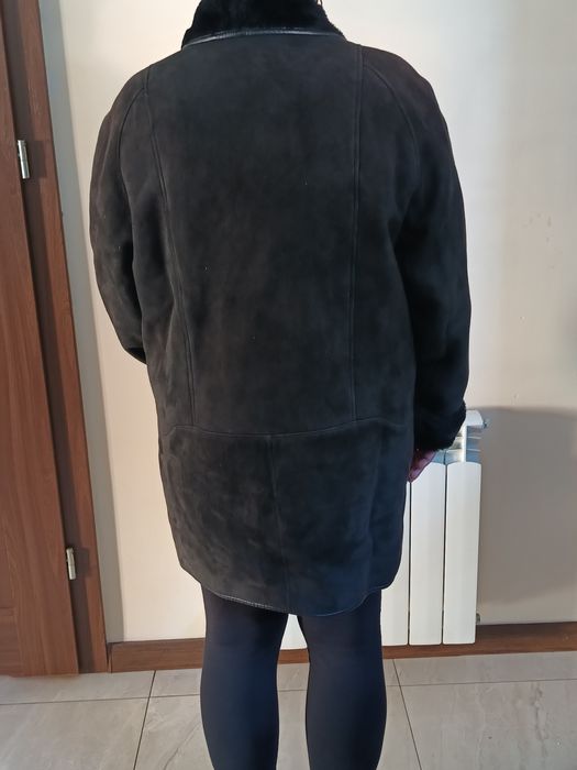 Czarny damski kożuch r. 48 firmy Gory w dobrym stanie.