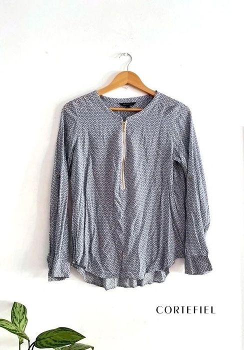 Camisa Cortefiel Branca com padrão azul marinho L