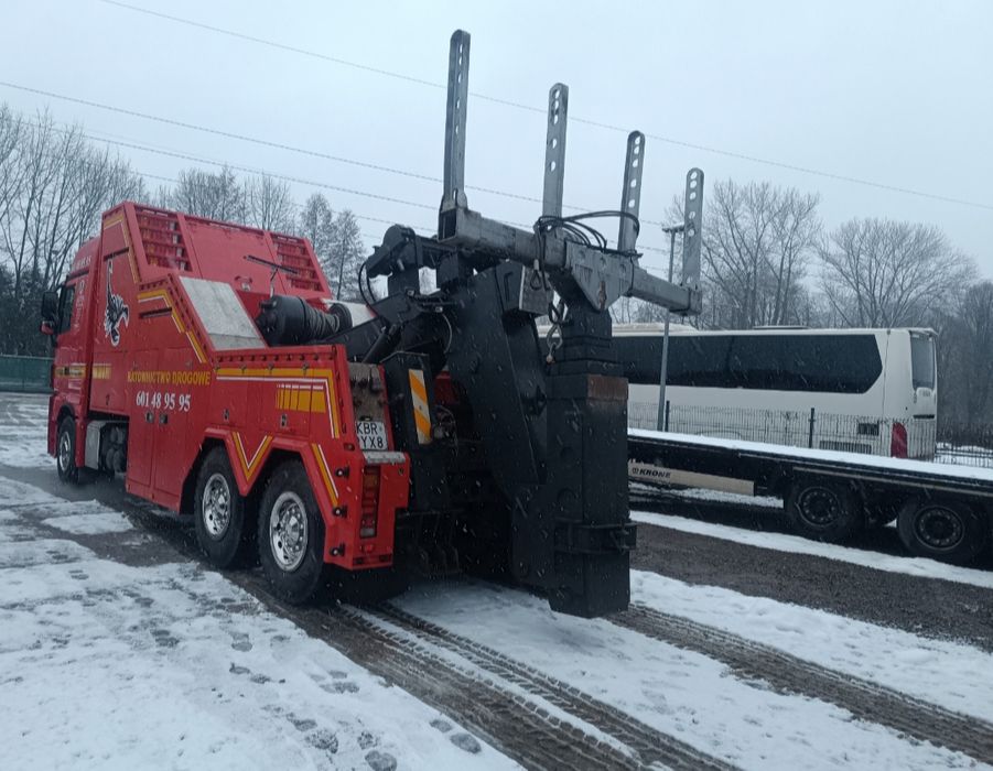 Mercedes actros, holownik, zabudowa, wyciągarka hydrauliczna, dźwig