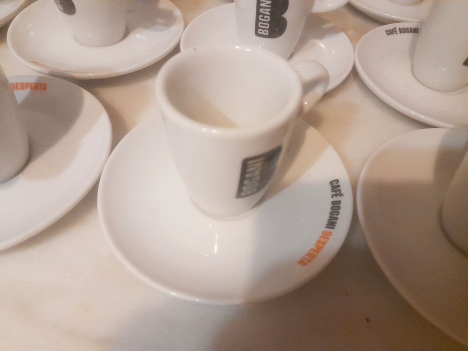 Conjunto de 23 Chávenas de Café Bogani