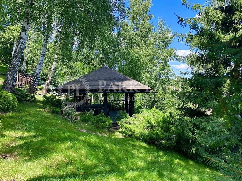 Оренда будинку Лісники. Будинок під горою. 1.3га землі.