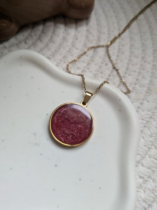 Naszyjnik wisiorek z żywicy handmade