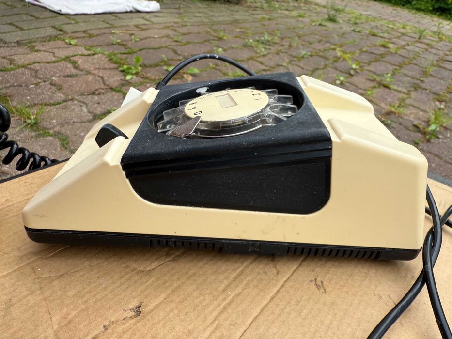 Telefon stacjonarny-Bratek