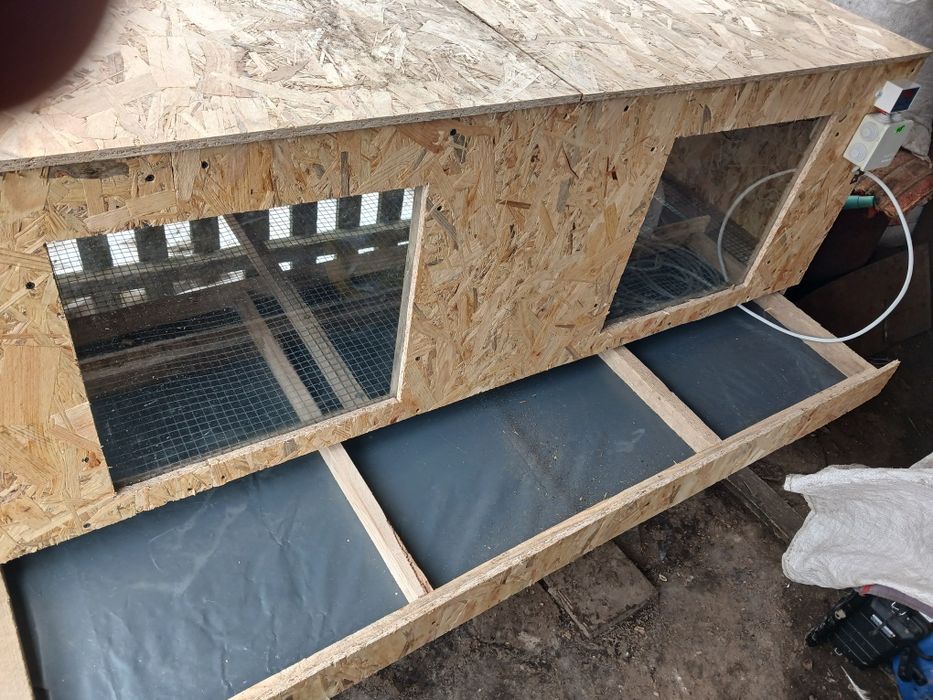 Брудер для бройлерів