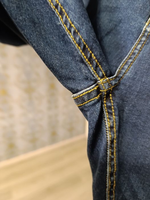 Стрейчеві джинси  дуже великого розміру 60+