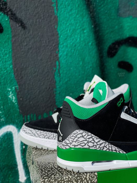 Air Jordan 3 Retro Pine Green