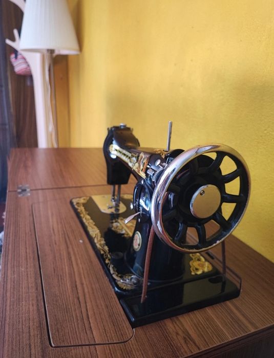 Máquina de costura antiga