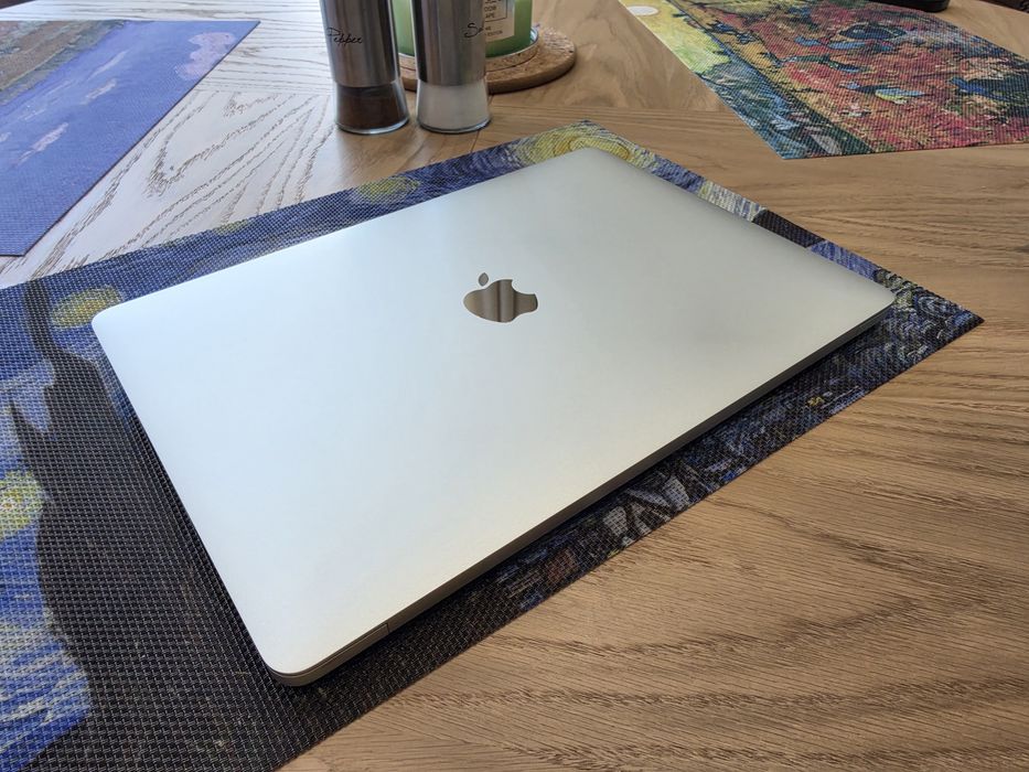 MacBook Pro 13″ M1 Touch Bar, 2021 - 8/256 GB