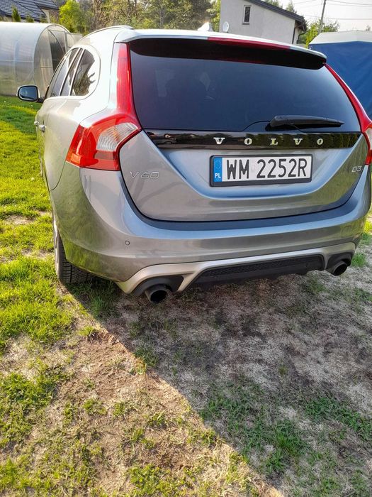 Volvo v60 D-3 R-desing