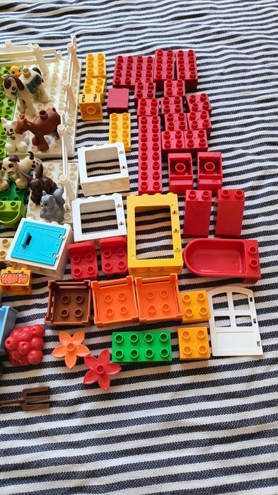 Klocki duplo mix, zwierzątka, farma, traktor, figurki, 130 klocków