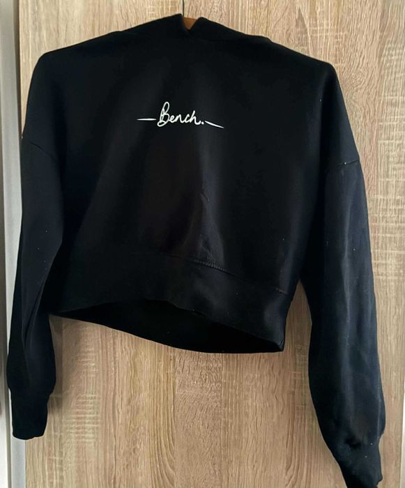 Bluza damska Bench z kapturem krótka czarna rozmiar M