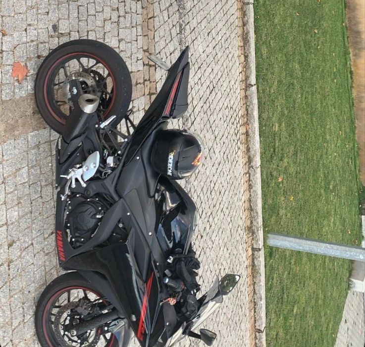 Venda Yamaha R3 -