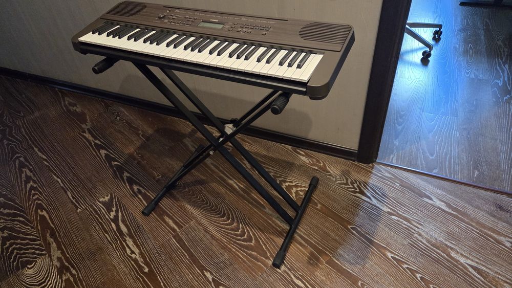 Yamaha PSR-E360DW + стійка — синтезатор