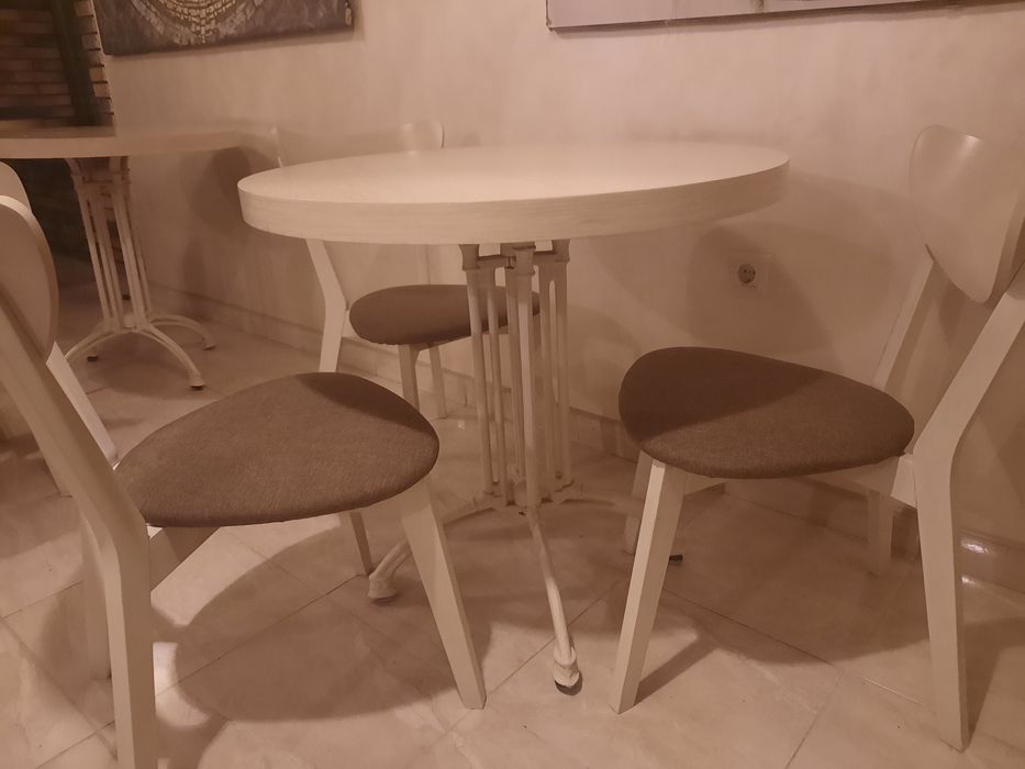 Набір меблів для кухні їдальні