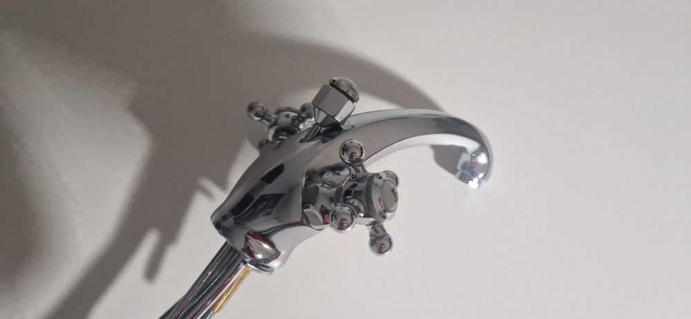 Bateria umywalkowa stojąca Retro