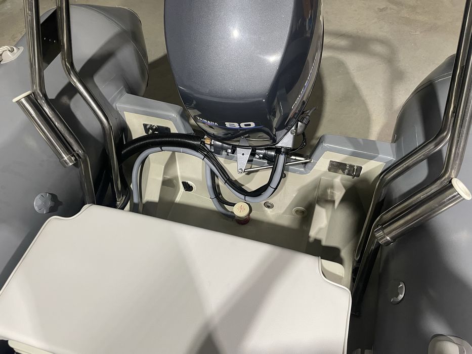 Semi rigido Searibs/Barcoeste 540 Open + Yamaha F80 muito bom estado
