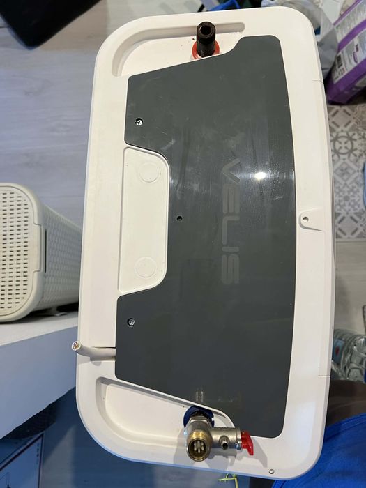 Бойлер Ariston Velis 80