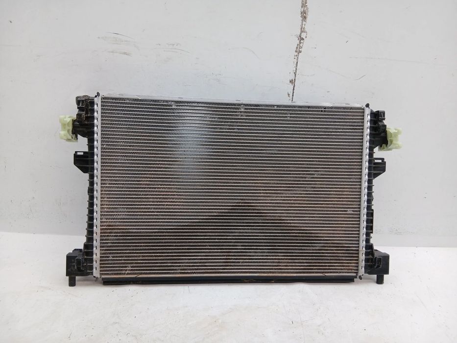 Radiador de água AUDI Q2 (GA)