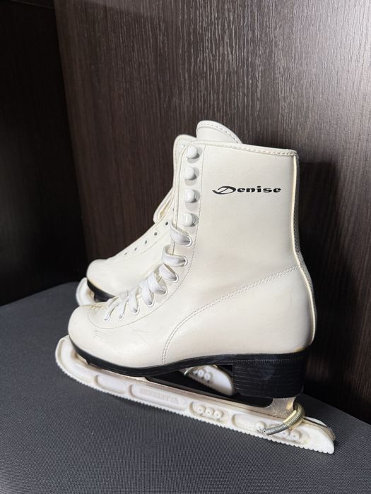 Продам ковзани 36р.