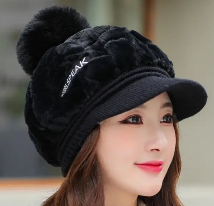 Śliczna damska czapka z daszkiem