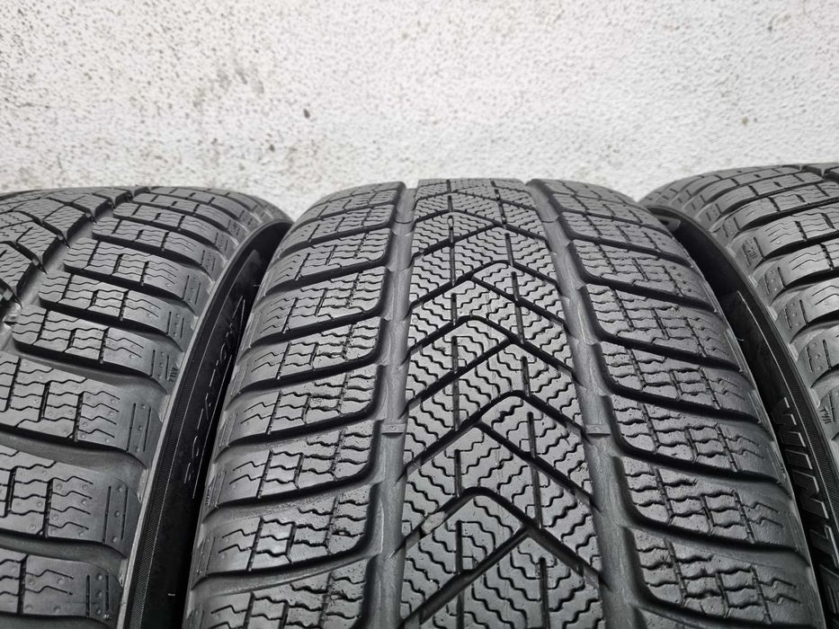 235/45/18 98V Pirelli Winter Sotto Zero 3 TO ELEC-T KOMPLET