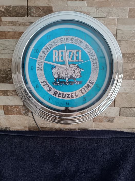 Cadeira de Barbeiro  + Móvel c/rampa de lavagem