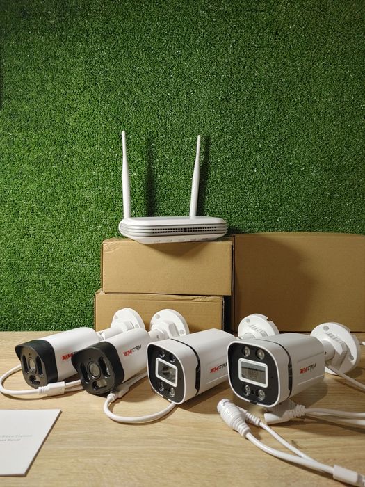 Комплект на 4 ip камери з ip реєстратором на 8 каналів ICsee додаток