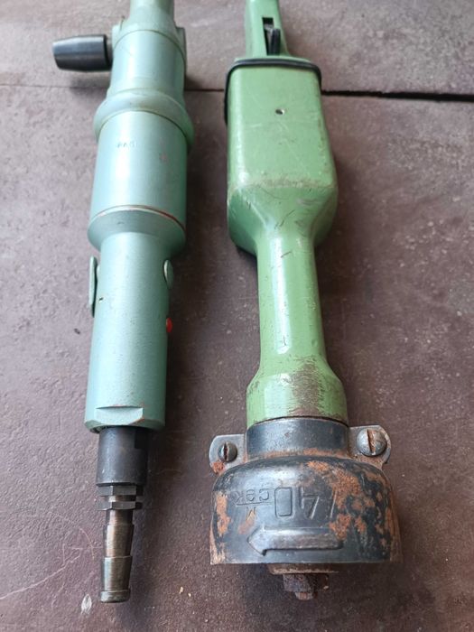 Пневматичний інструмент, шліфувальна машина та гайковерт