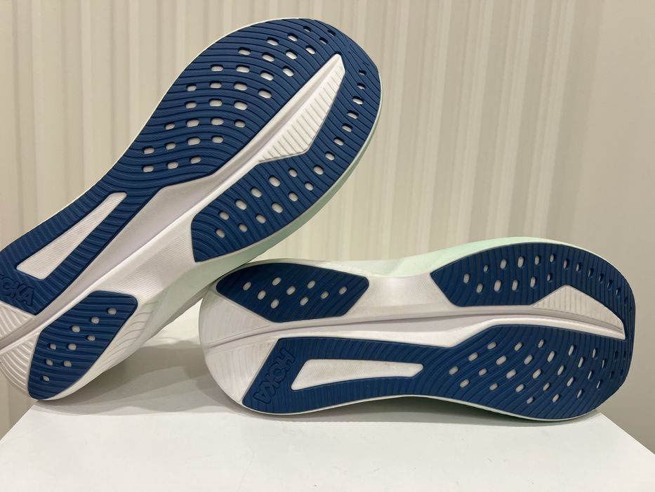 Кросівки Hoka Mach 6