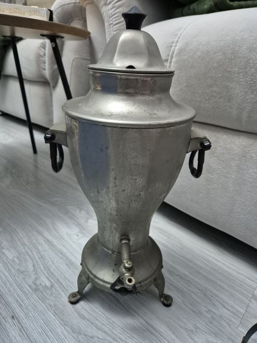 Samowar metalowy – klasyczny – vintage / PRL – dekoracyjny
