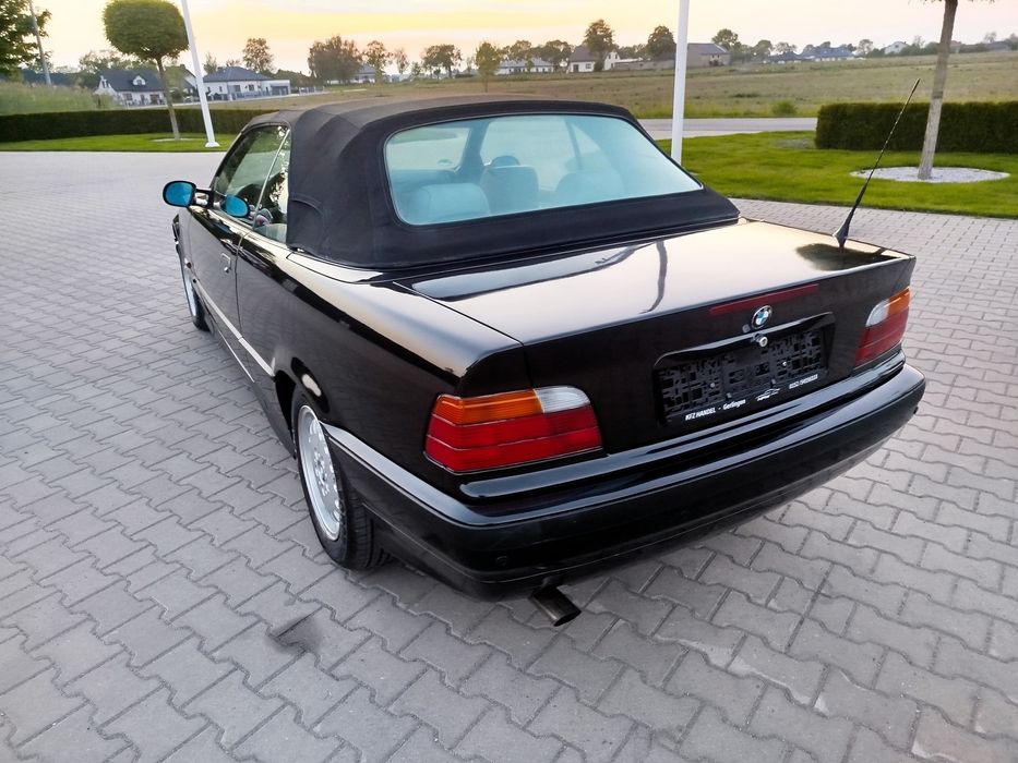 BMW 320i Cabrio E36