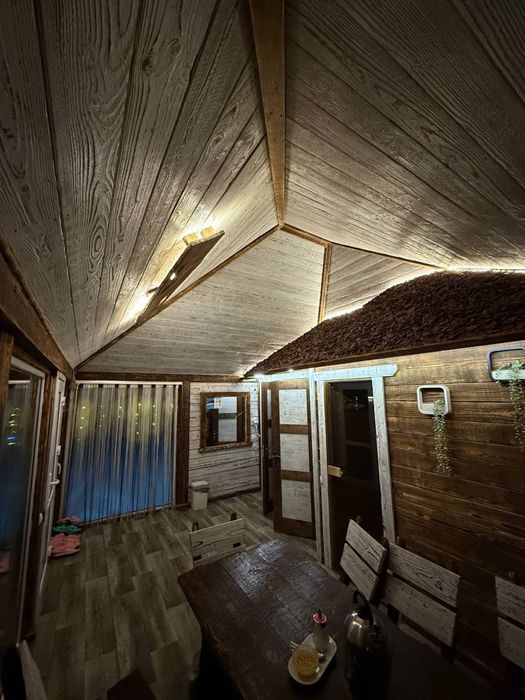 РОЗКІШНЕ СПА • Чани Джакузі Сауна Басейн • Котеджі ВІД ВЛАСНИКА