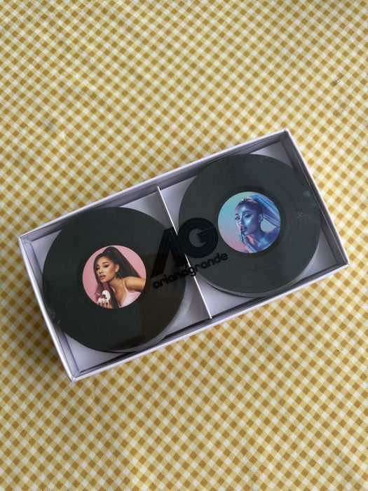 Костери підставки coasters Ariana Grande