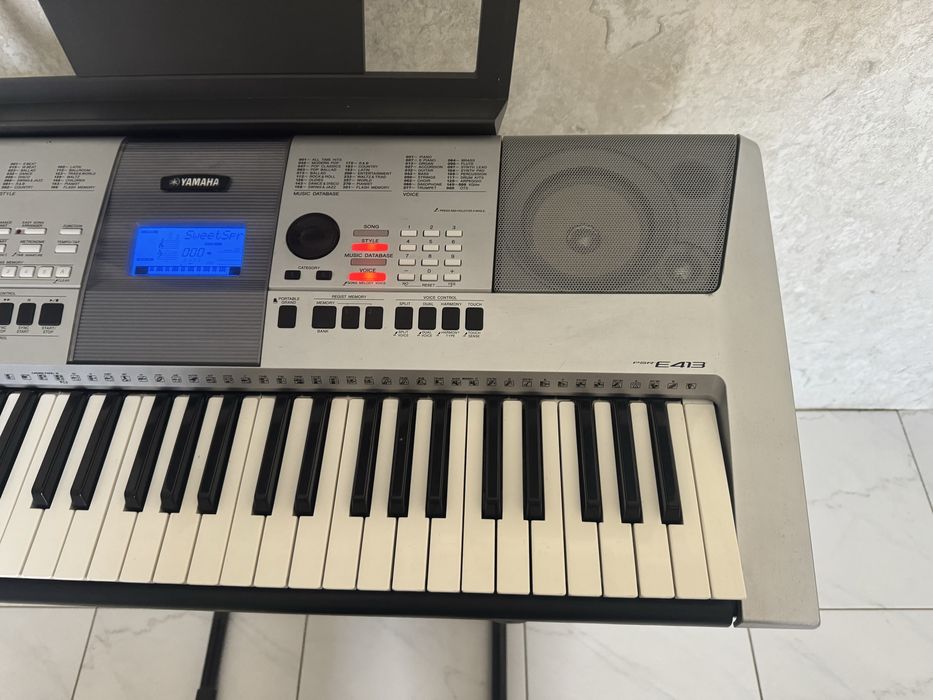 Синтезатор Yamaha psr e413
