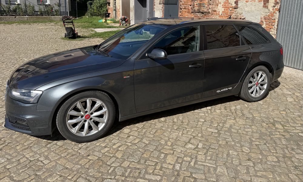 Audi a4 b8 2.0 tdi 2014 rok