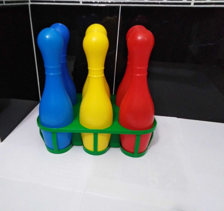 Pinos de Bowling com suporte.