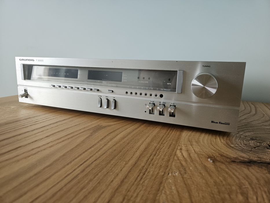 Grundig T3000 – Tuner Hi-Fi Vintage – Stan bardzo dobry
