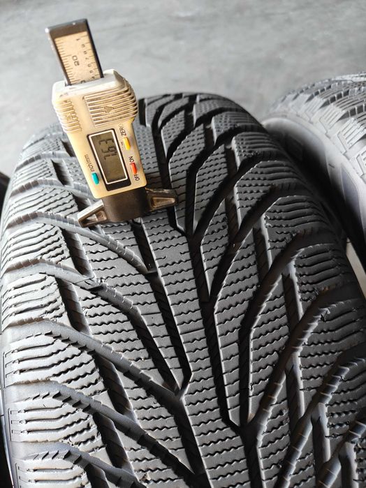 R17 225 55 шини зимові Petlas Glacier W661 чудовий стан