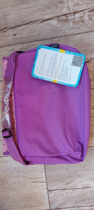 Продам новую школьную сумку через плечо