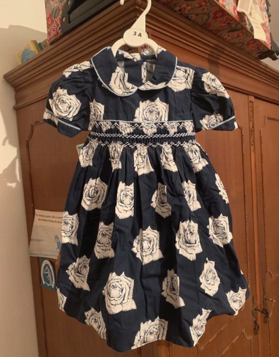 Lote de vestidos e tapa fraldas (ver todas as fotos)